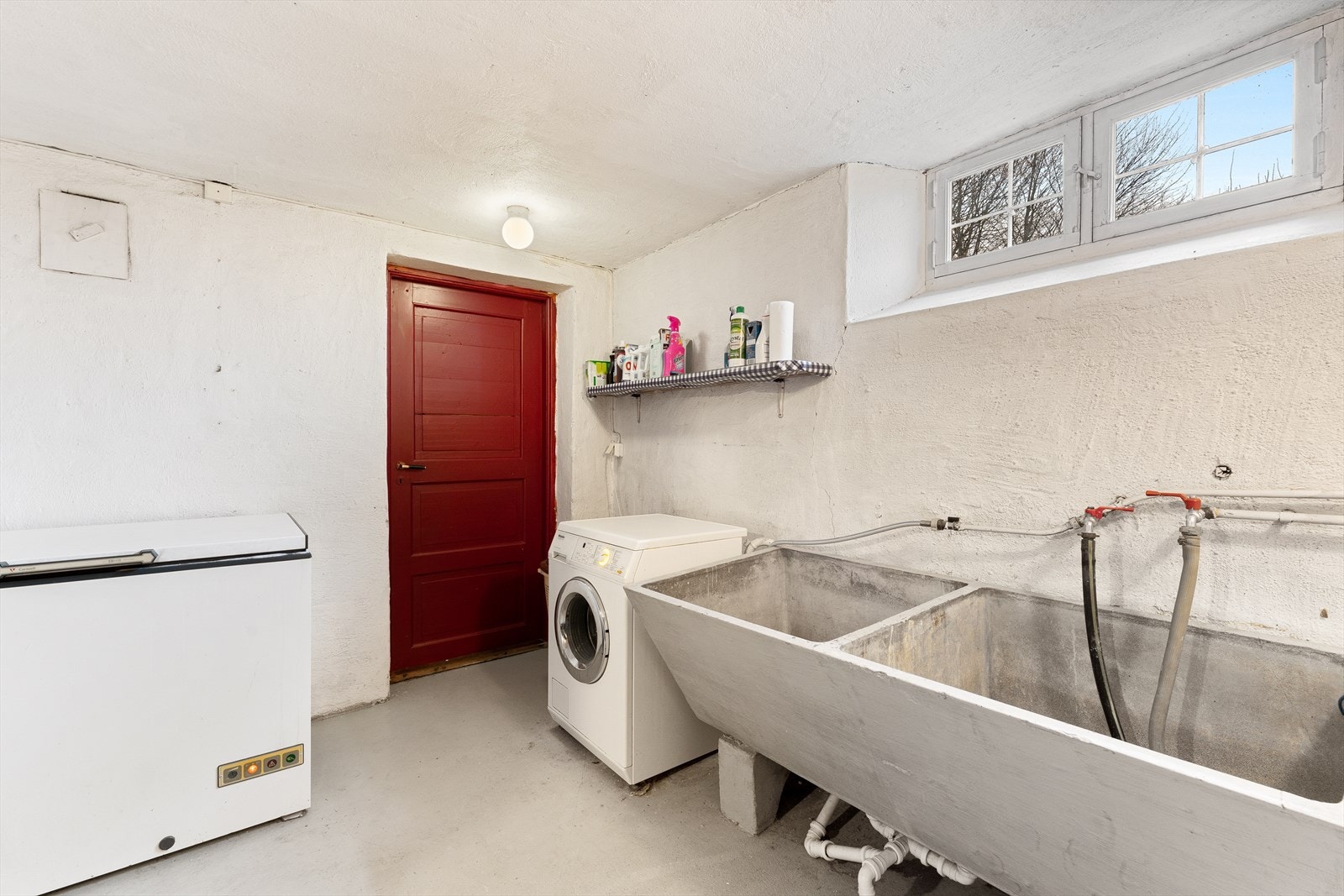 Vaskerom i kjeller. Galleribilde