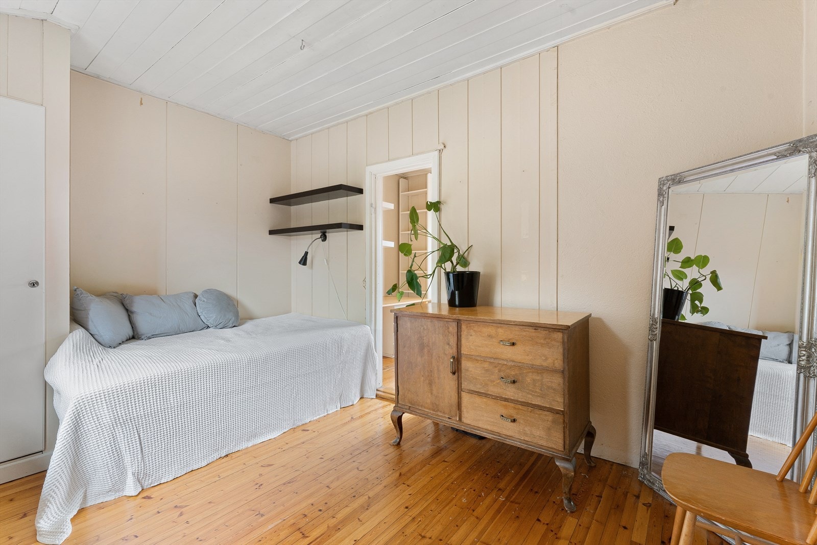 Soverom 1.etg. som i dag leies ut Galleribilde