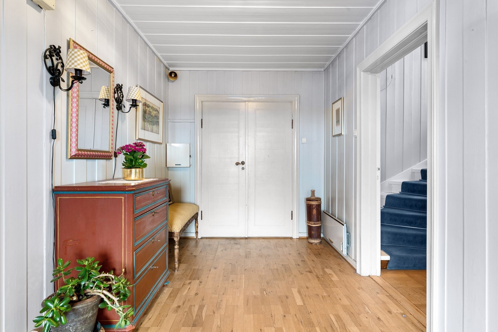 Ingangsparti. Galleribilde