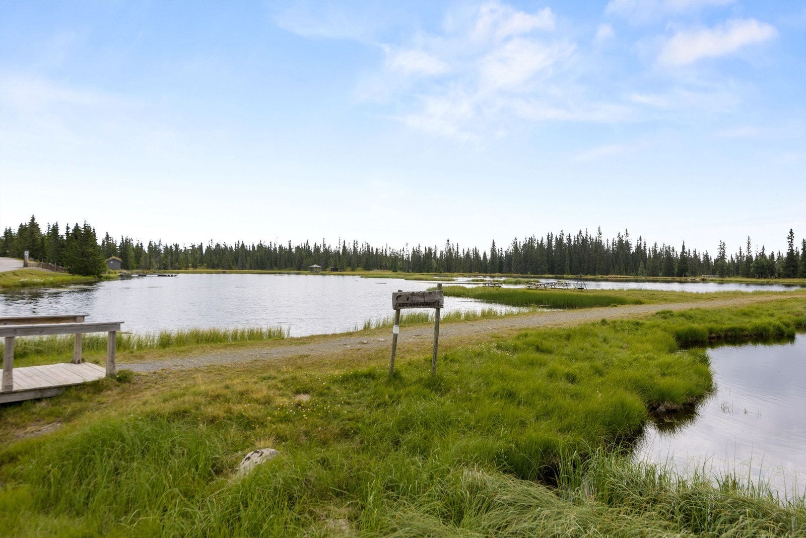 Eftastjernet ligger også i umiddelbar nærhet, med fine turstier, badeplasser og fiskemuligheter. Galleribilde