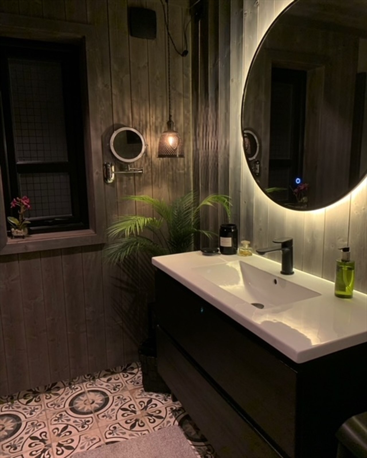 82D1D9AF-AD7A-4505-BDF9-063FFFAC1A34.JPG Galleribilde