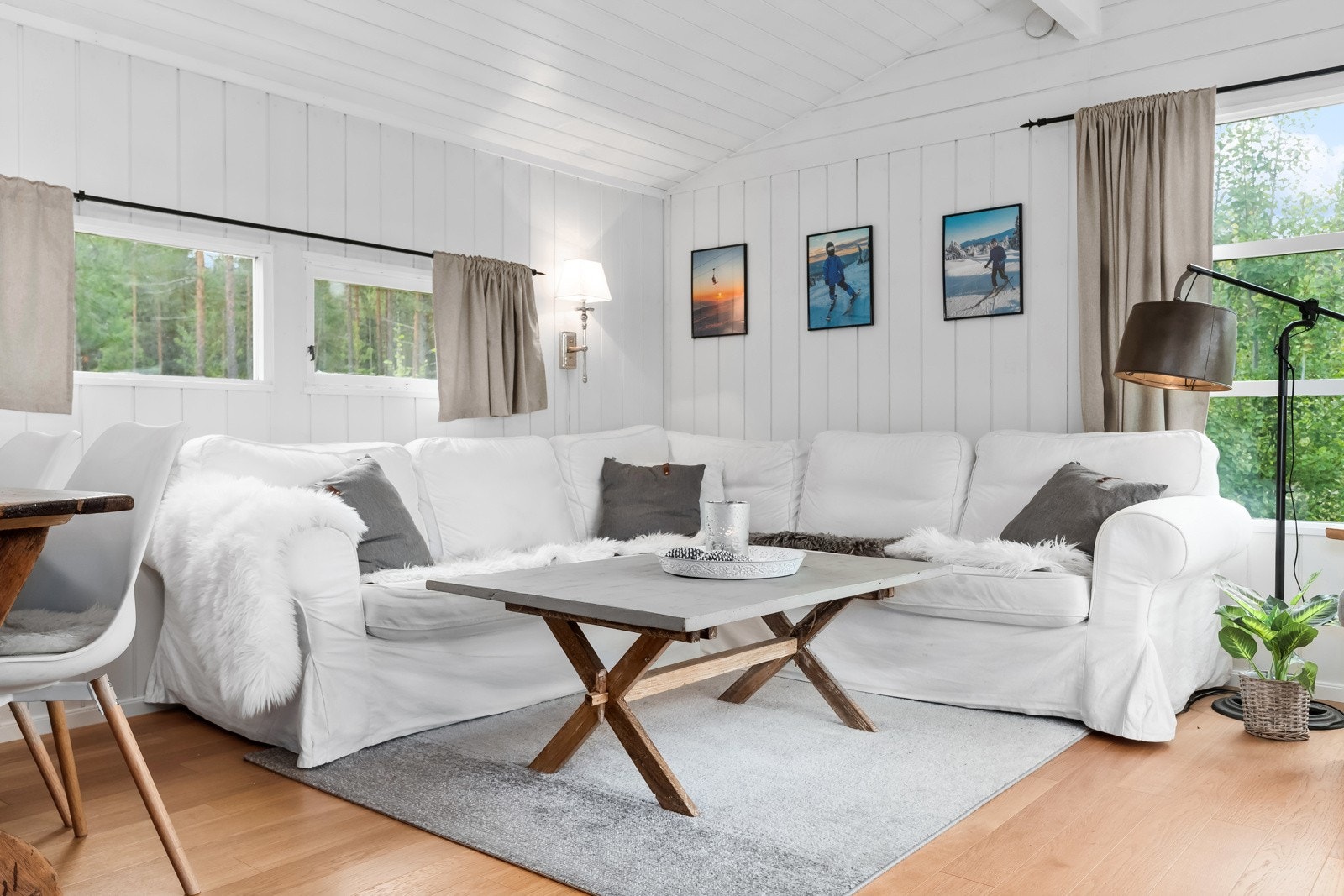 Plass til både sofakrok og spisestue. Galleribilde