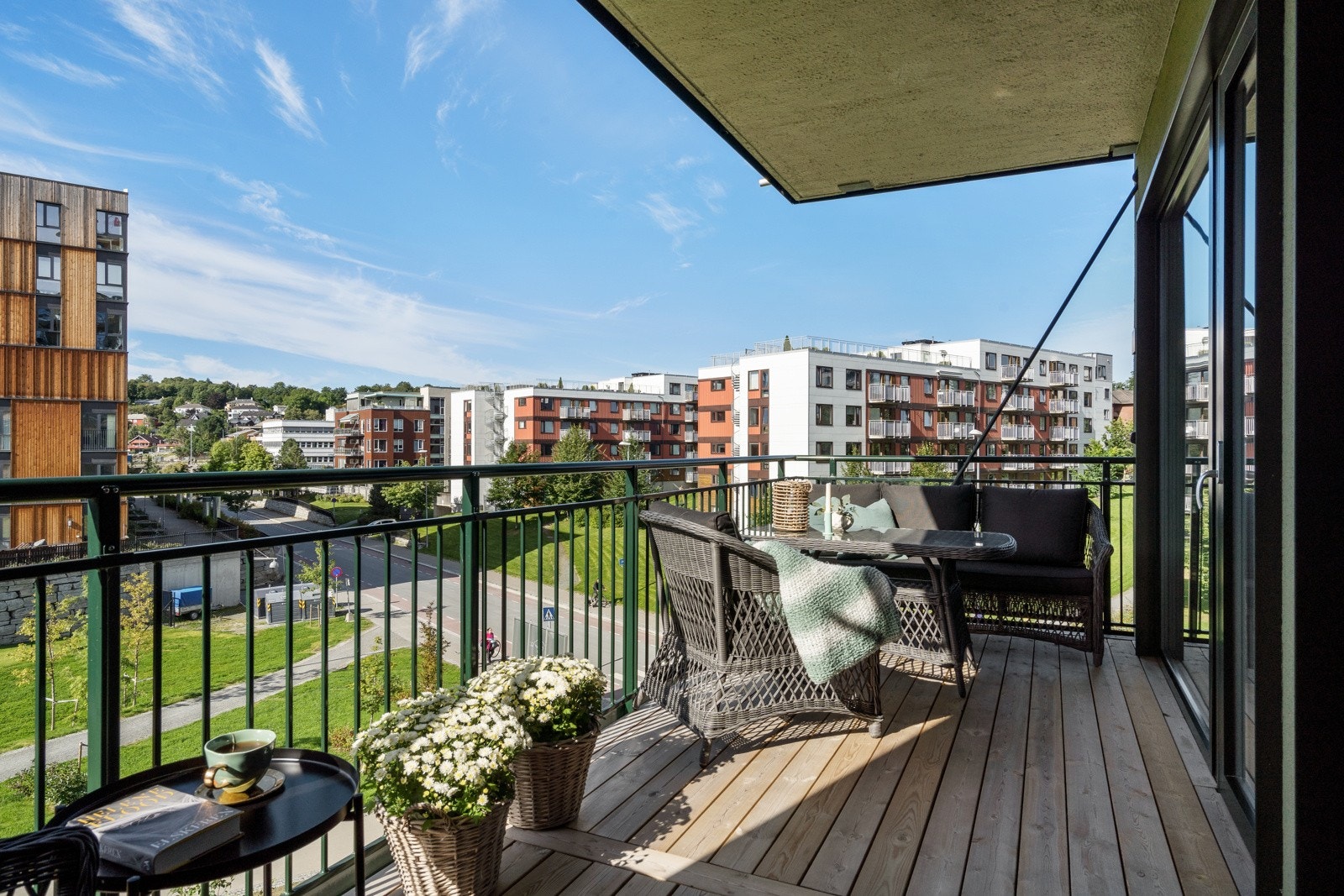 Balkongen er på romslige 12m².