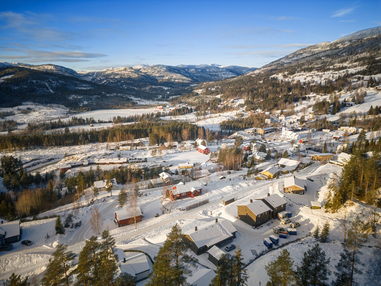 Gamle Tempelveien 61A har en landlig, idyllisk og flott beliggende i Eggedal sentrum, i Sigdal. Galleribilde