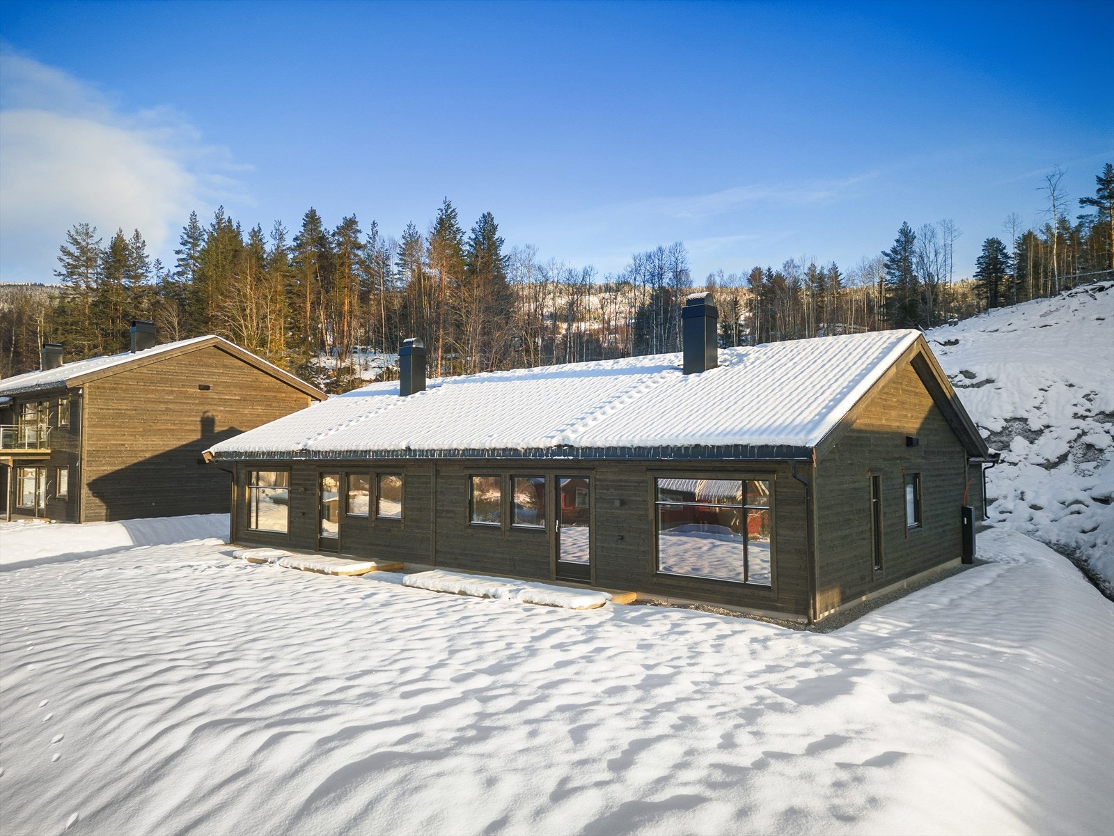 Gamle Tempelveien 61A har en landlig, idyllisk og flott beliggende i Eggedal sentrum, i Sigdal. Galleribilde