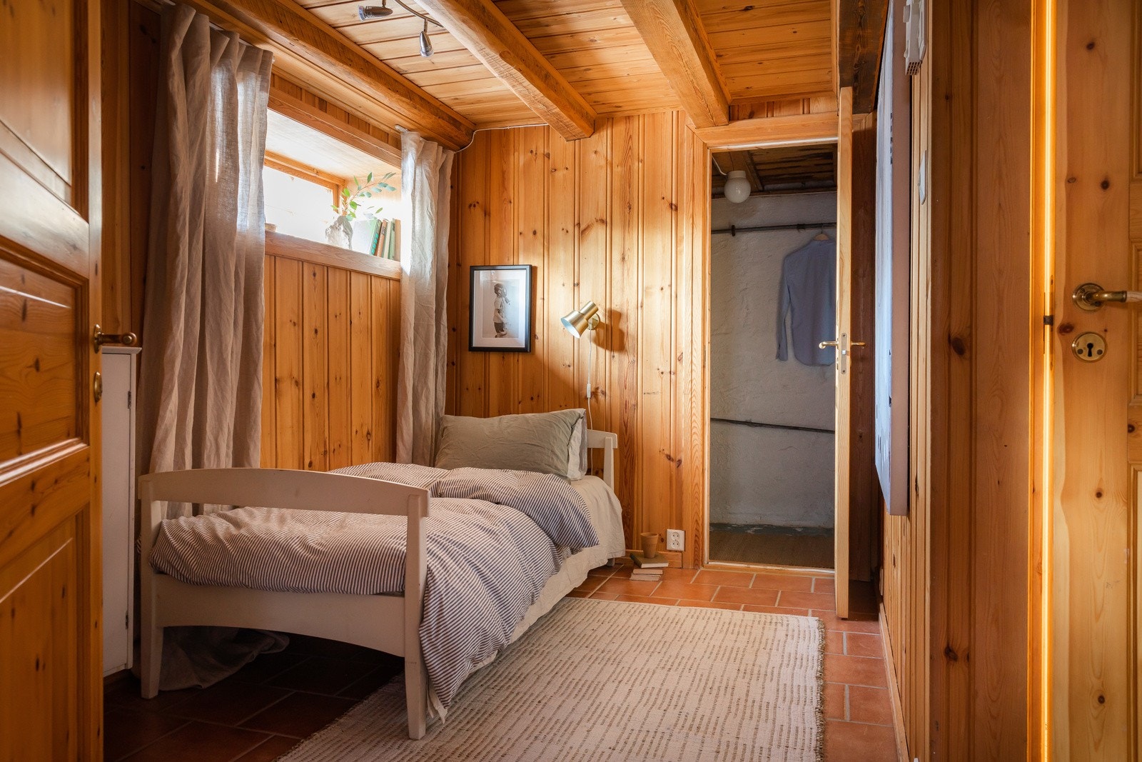 Soverom 3 i underetasjen. Rommet er ikke godkjent for varig opphold. Galleribilde