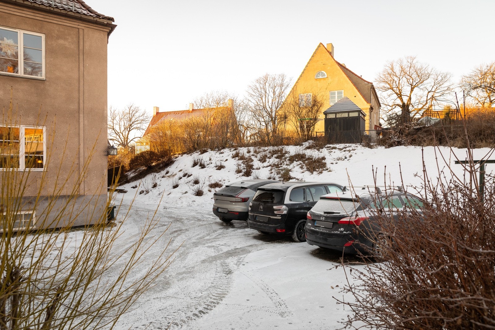 Parkeringsplass på tomten Galleribilde