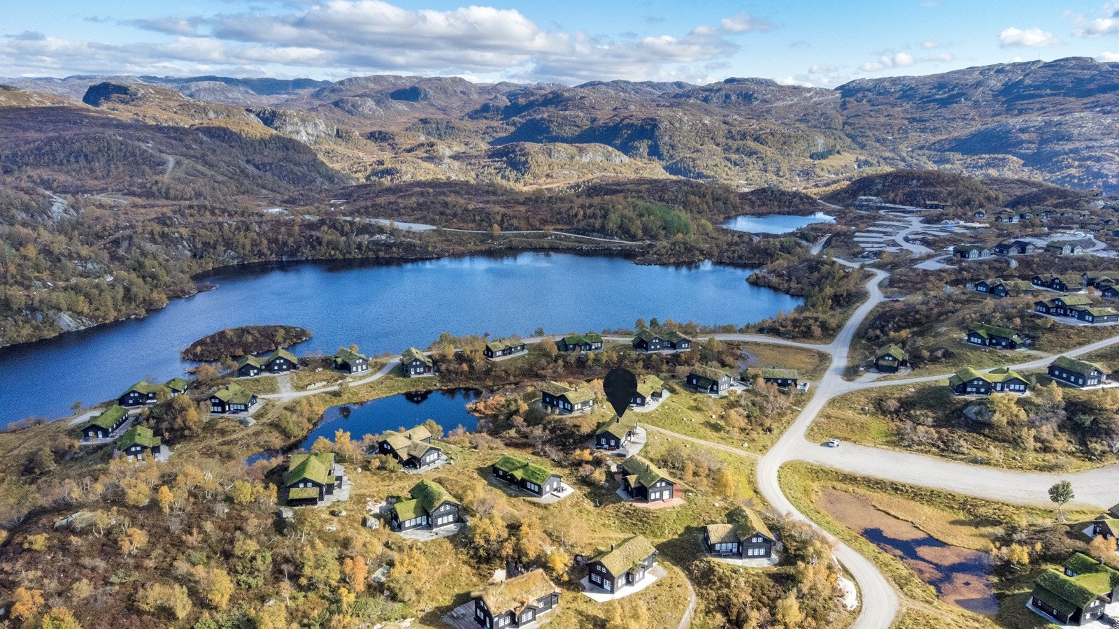 Her har man snaufjellet like utenfor hyttedøren, og man kan starte både fjellturer og skiturer like utenfor hyttedøren. Galleribilde