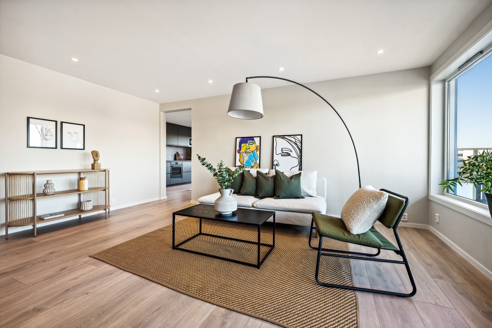 Boligen har en god og arealvennlig planløsning. Galleribilde