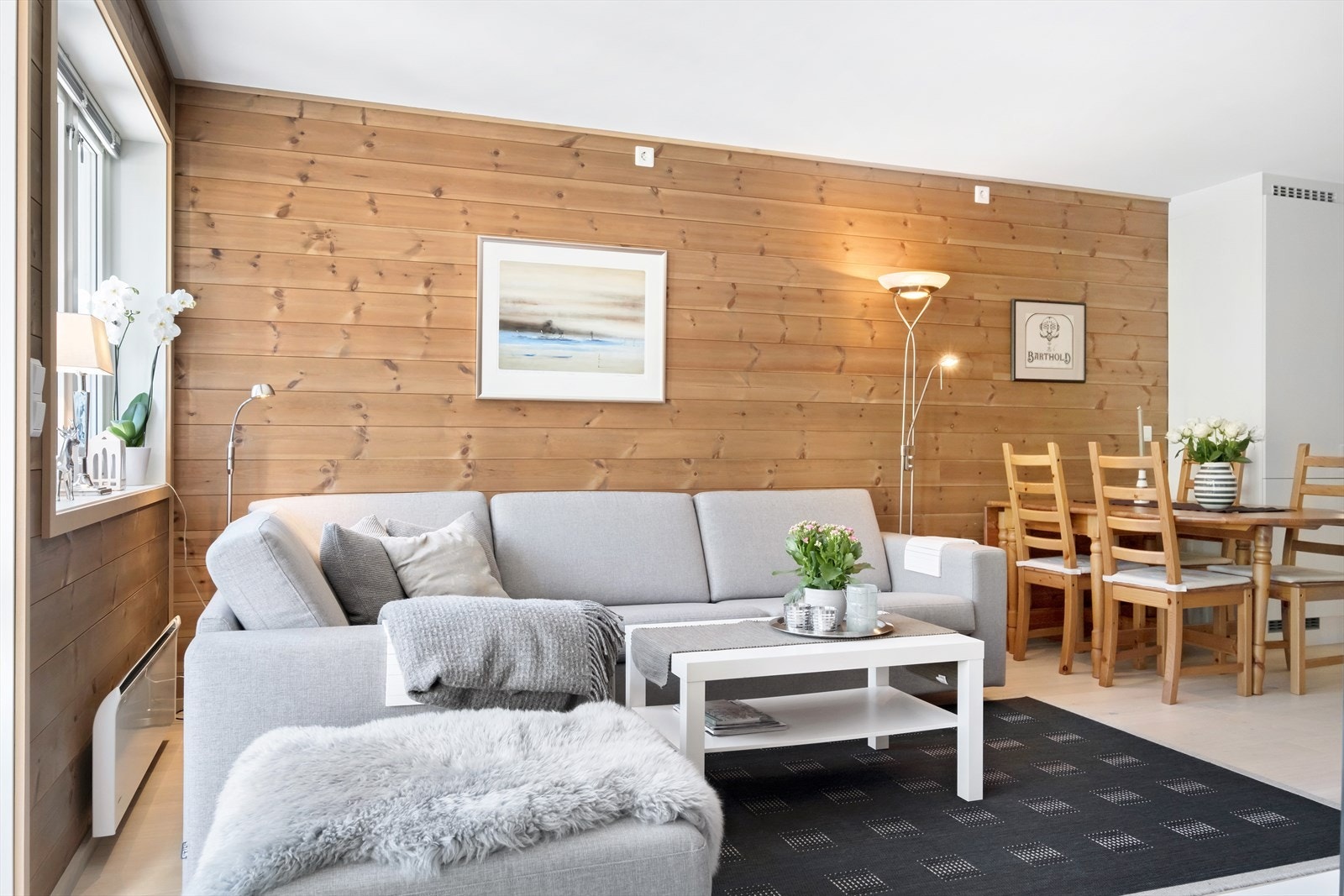 I stuen er det rom for å møblere med sofamøblement Galleribilde