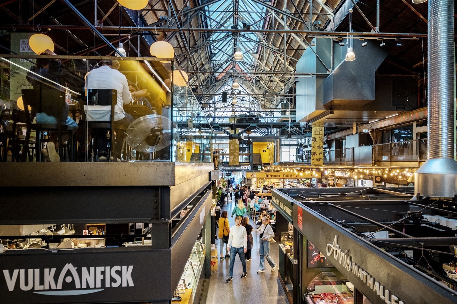 Er du glad i i god mat har Vulkan et bredt utvalg av gode råvarer og restauranter. Galleribilde