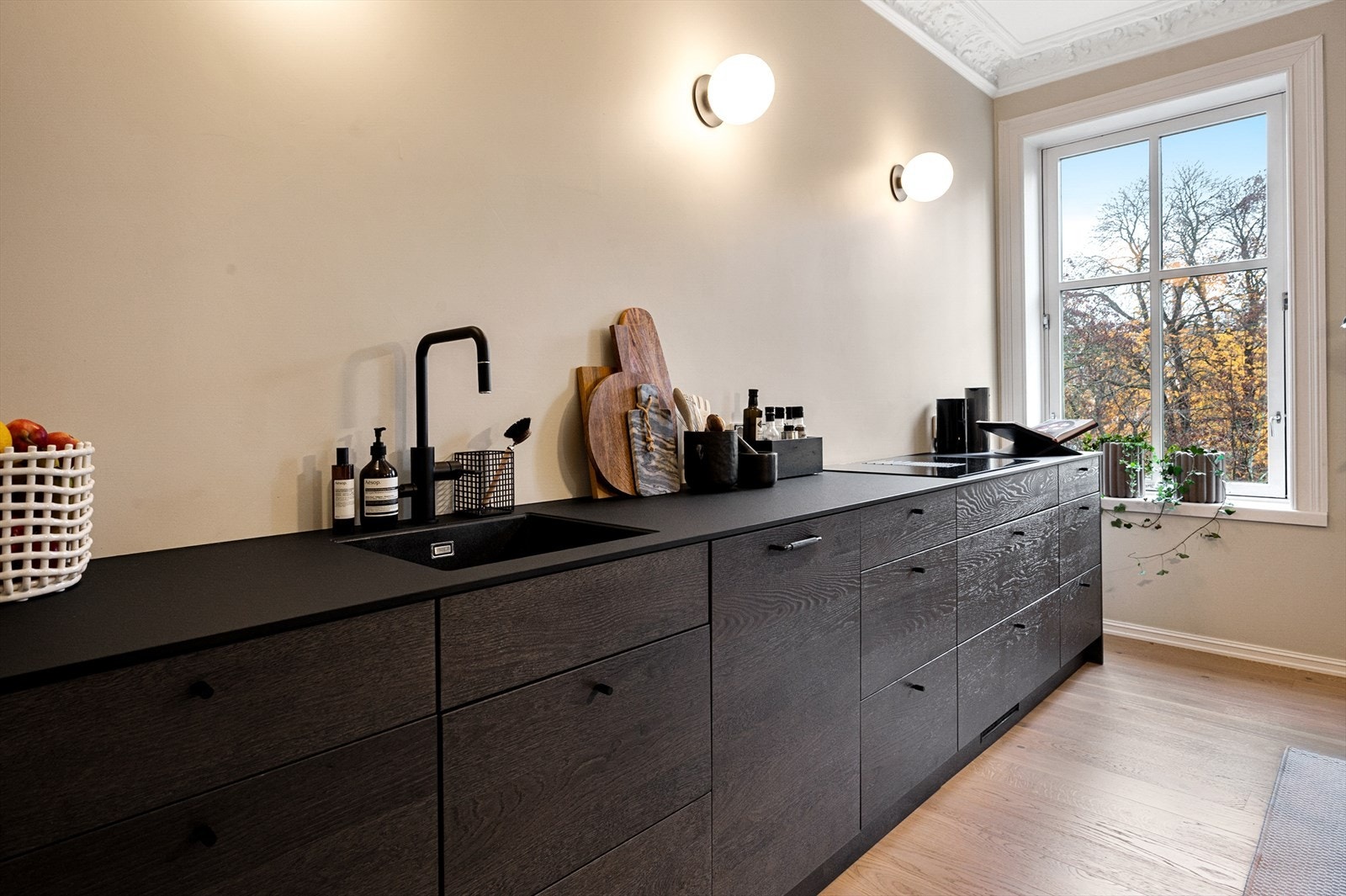 Svært godt med benkeplass. Galleribilde