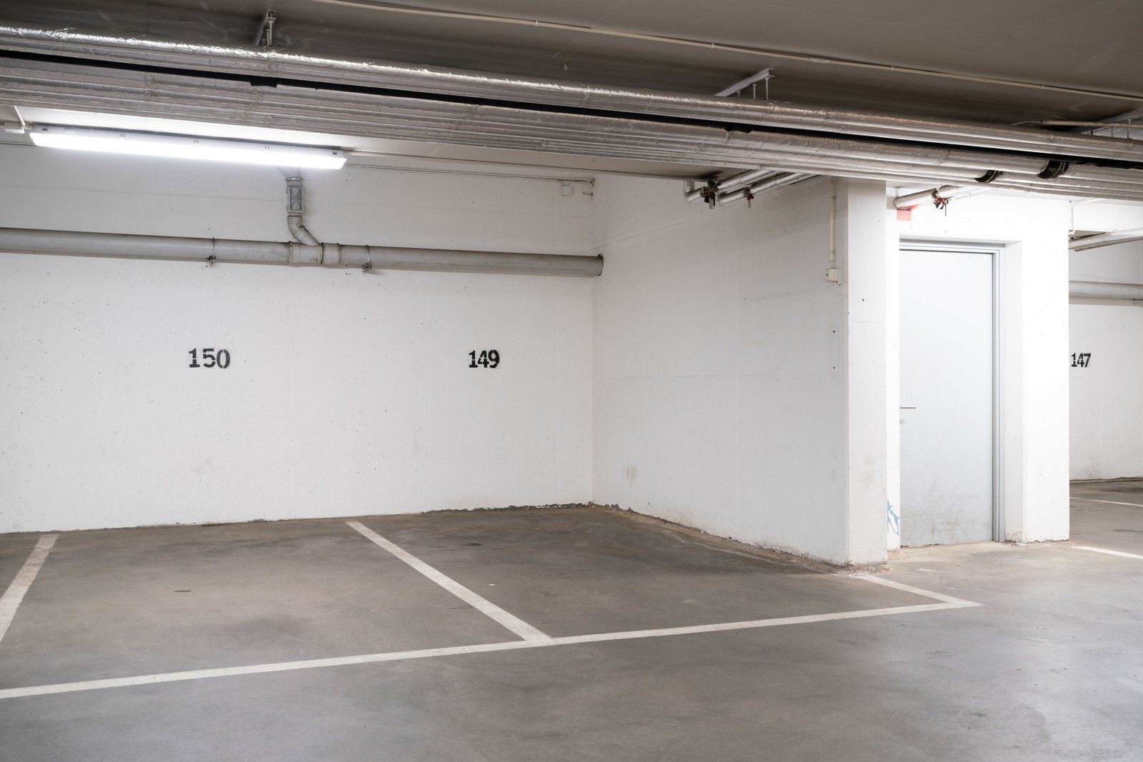 Mulighet for kjøp av eiers garasjeplass i det underjordiske garasjeanlegget (klargjort infrastruktur for elbil-lader). Se salgsoppgaven for nærmere info. Galleribilde