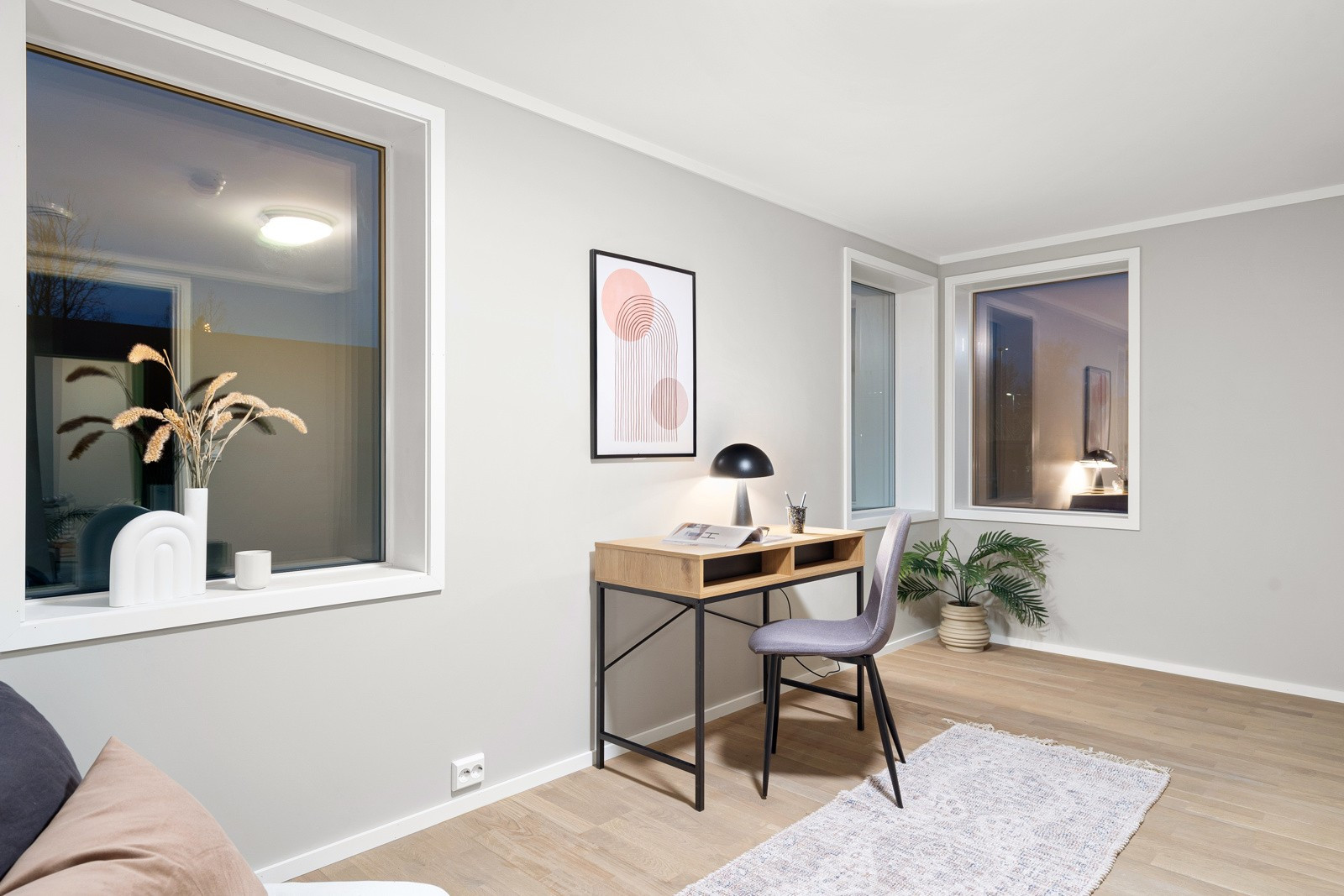 Stort rom med flere møbleringsmuligheter