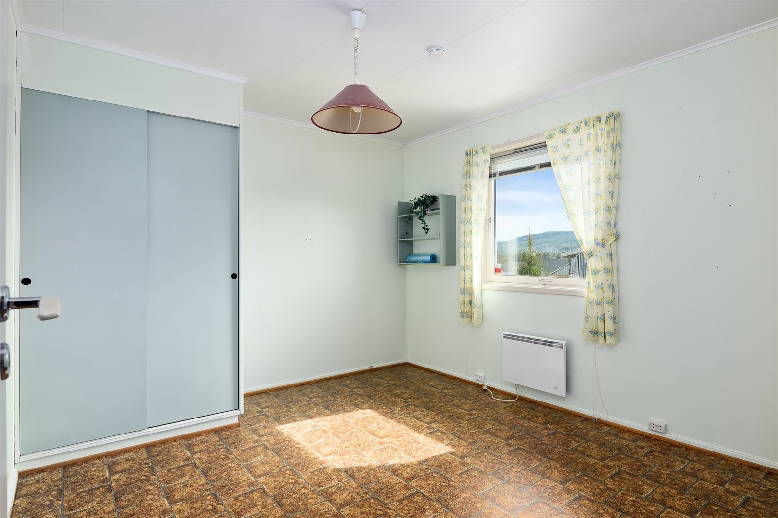 Soverom 3 i sokkeletasje Galleribilde