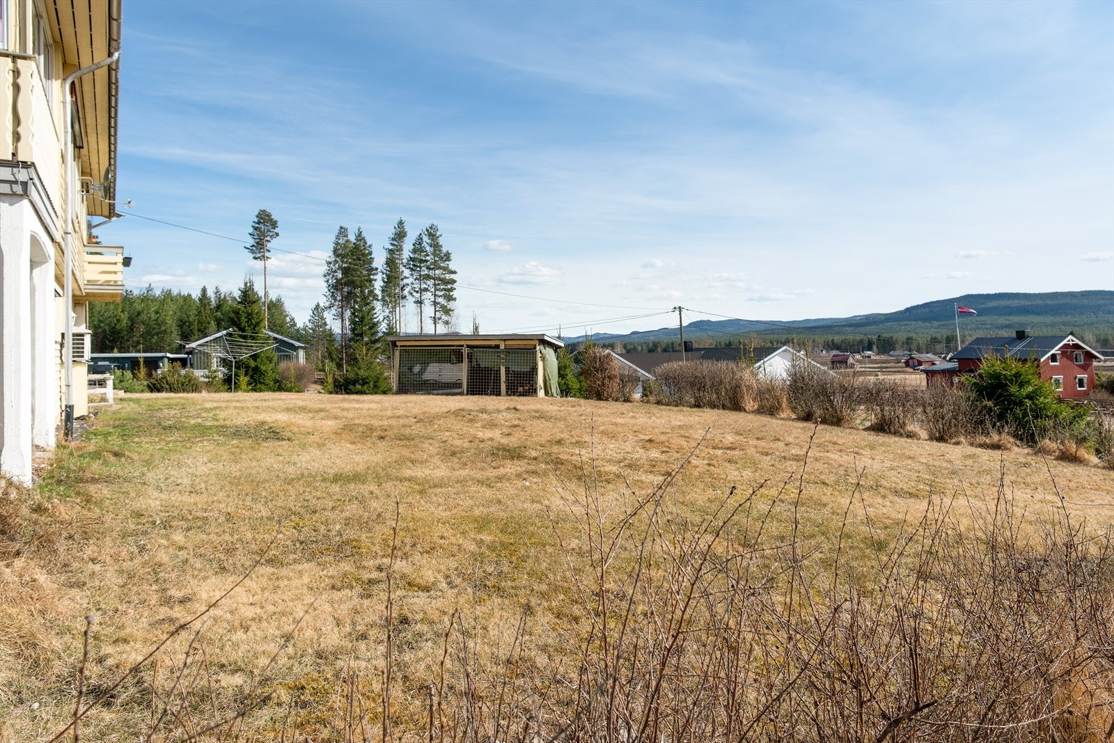 Her har man godt med hageplass Galleribilde