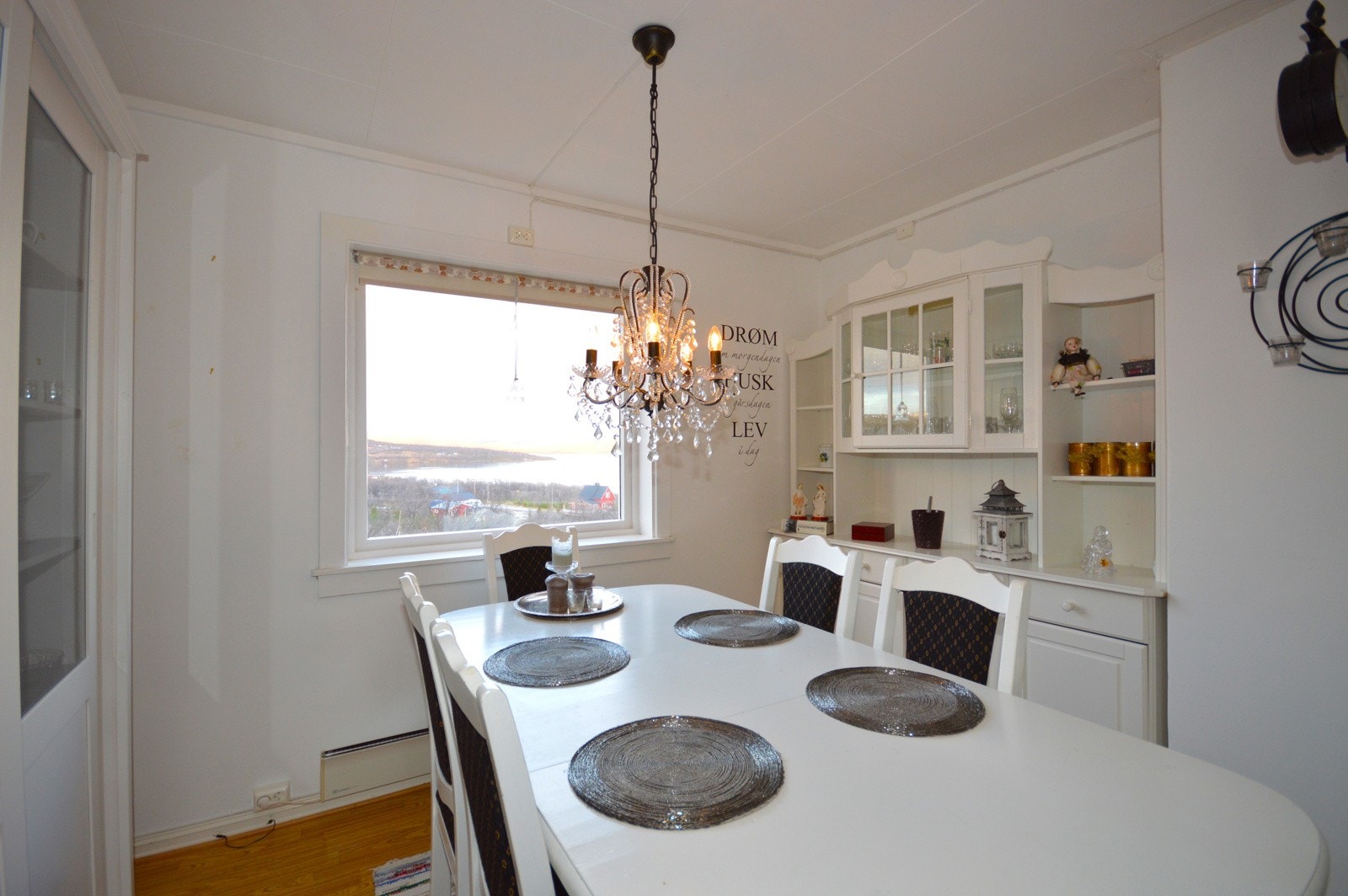 Se for deg en bedre middag i lag med gode venner og familie Galleribilde