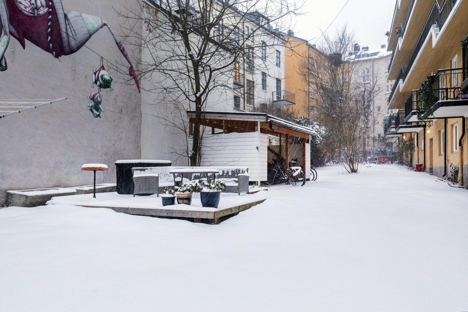 Hyggelig bakgård, spesielt på sommerstid Galleribilde
