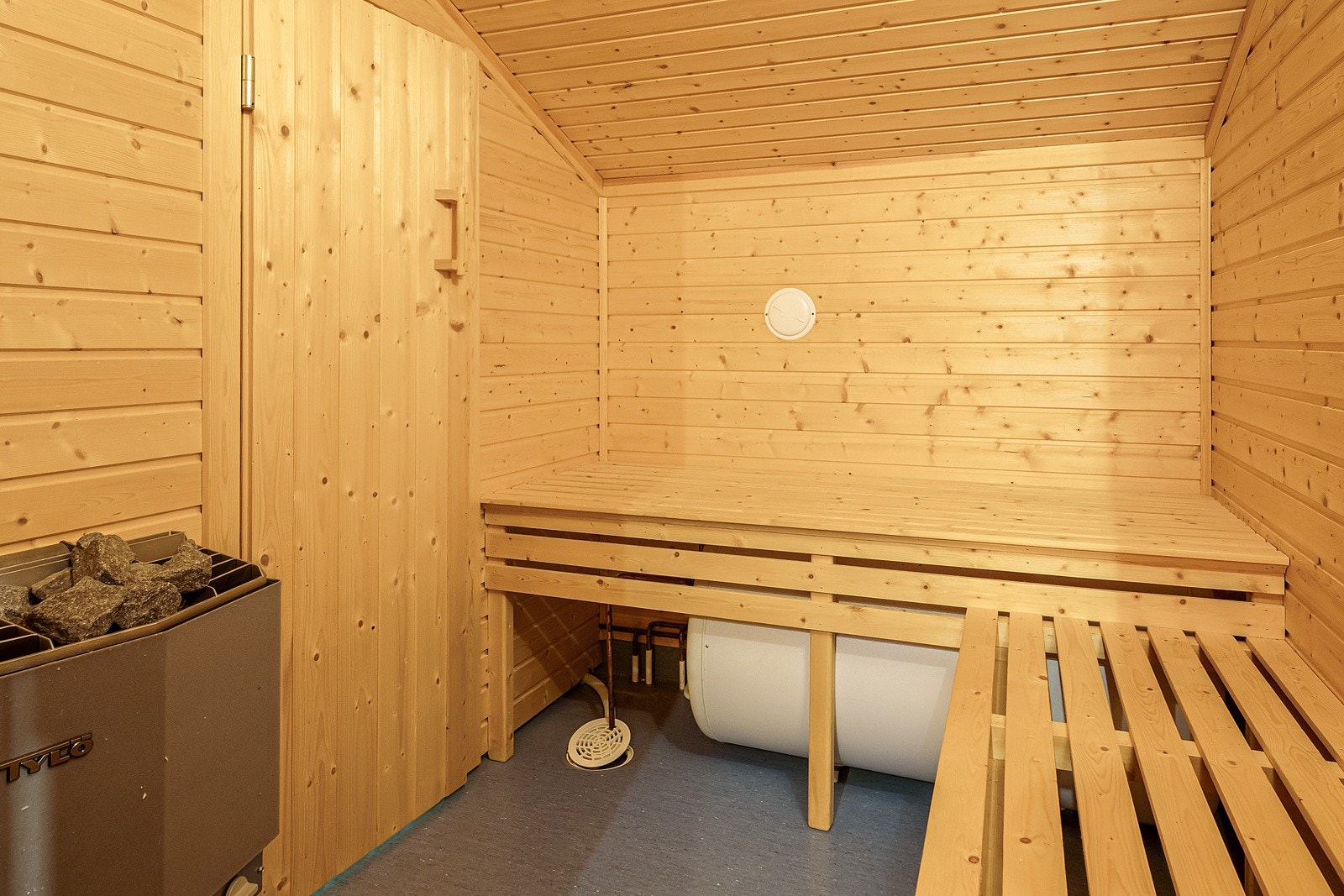 Badstue i tilknytning til badet. Galleribilde