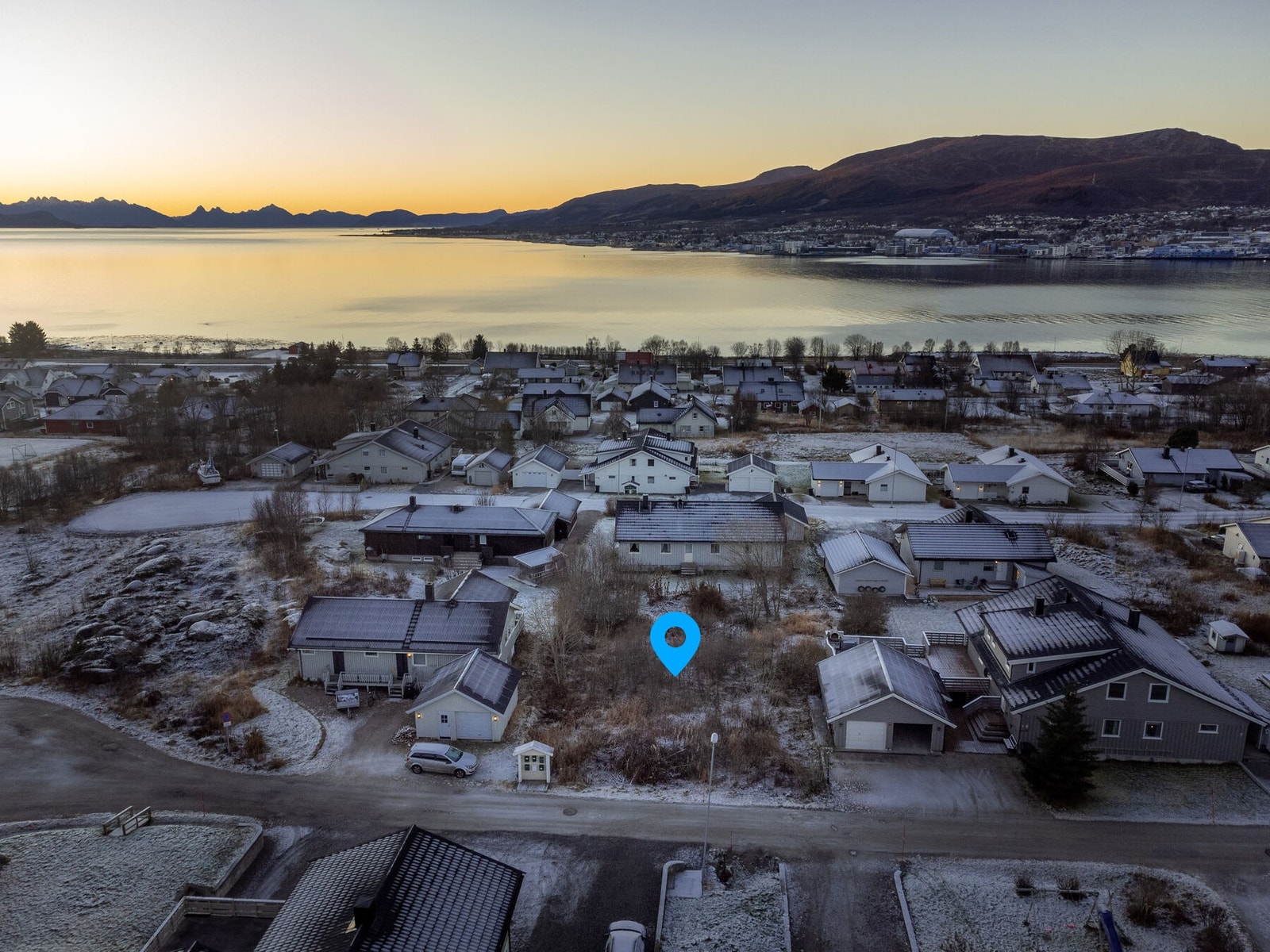 Eiendommen ligger i et etablert og attraktivt boligområde på Strand. Foto: Lunde Images AS Galleribilde