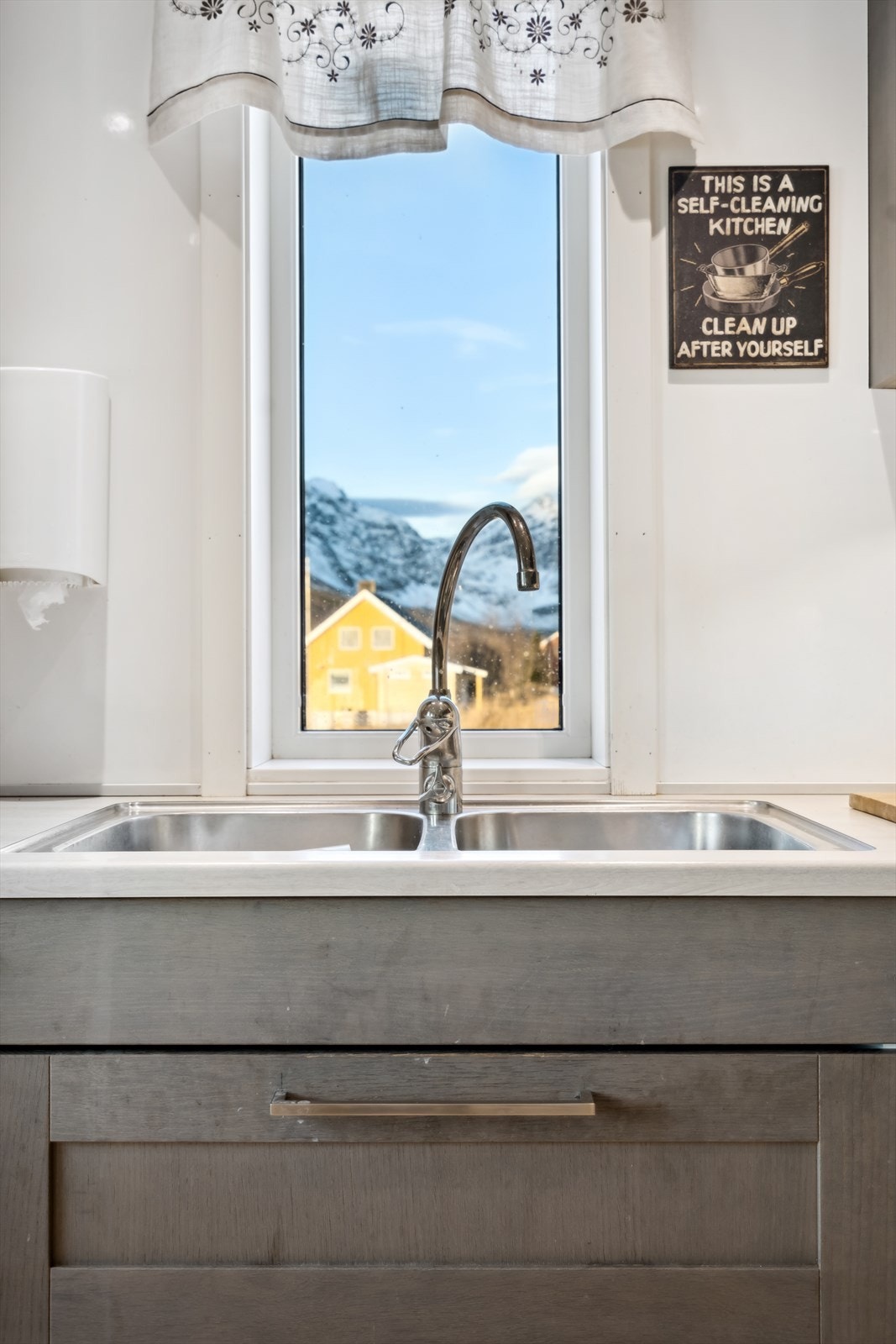 Underlimt dobbel oppvaskskum. Galleribilde