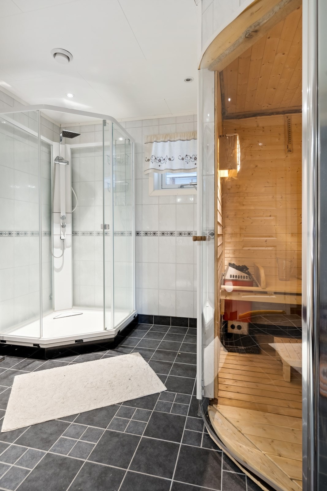 Badstu på badet. Galleribilde