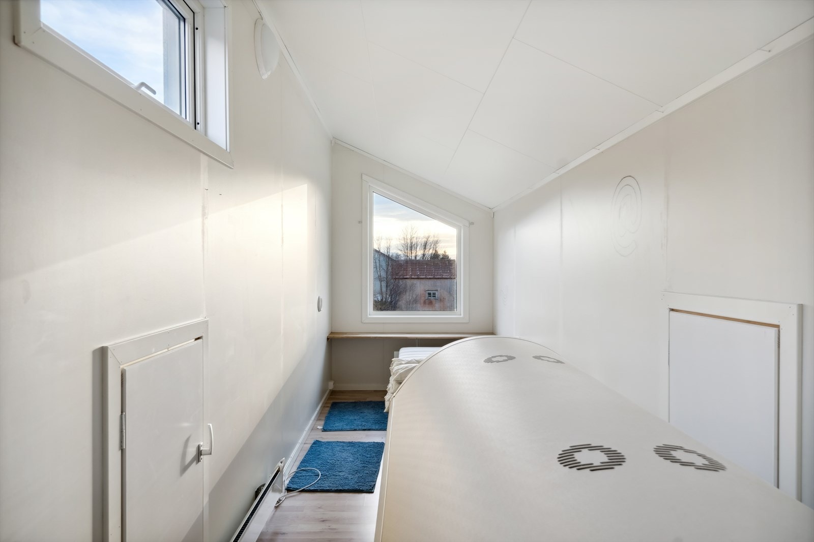 På loftet er det 2 boder Galleribilde