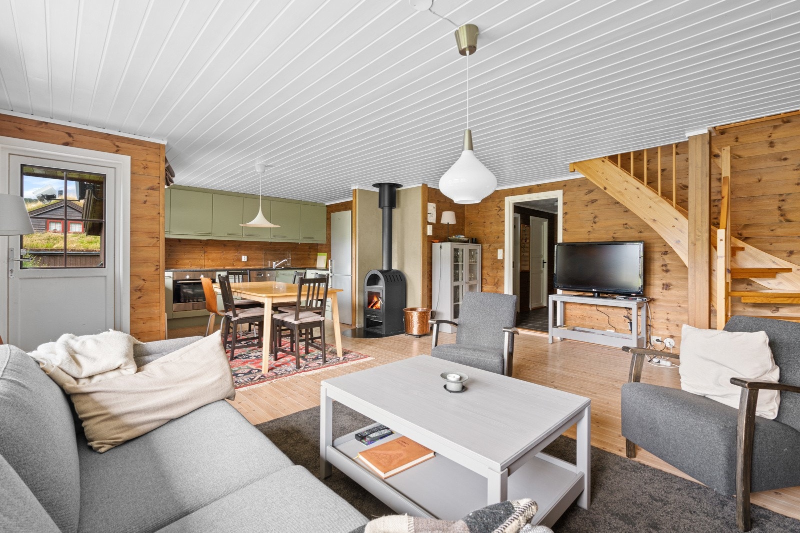 Åpen stue og kjøkkenløsning. Galleribilde