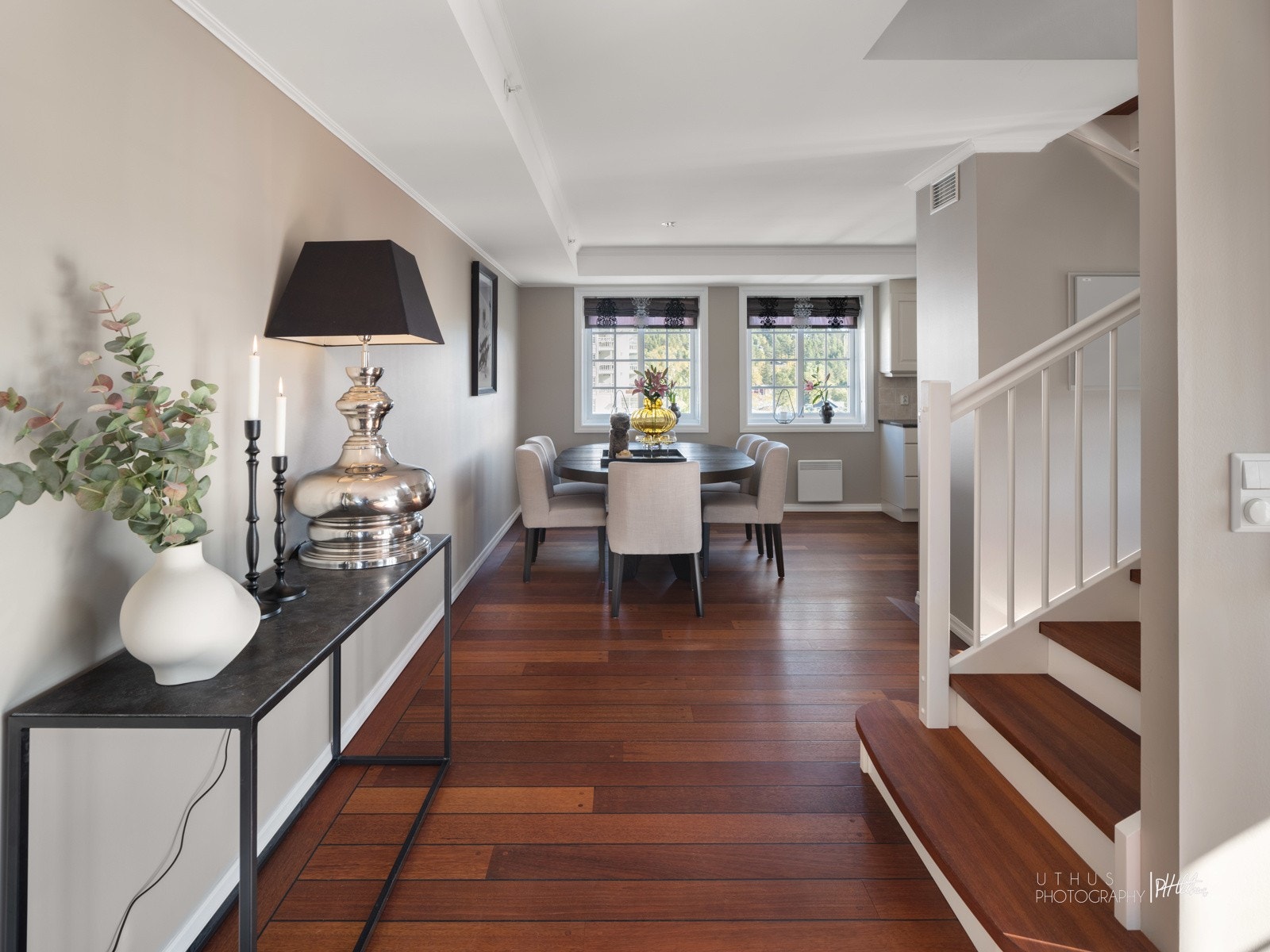 Her er det god plass til spisestue Galleribilde