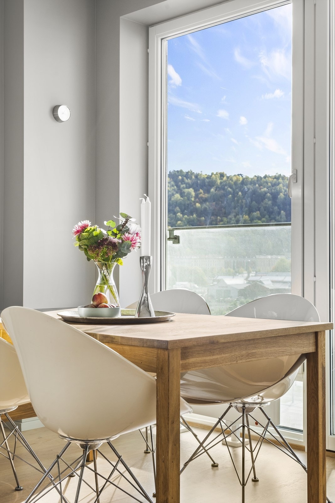 Inviter på hyggelige middager her med familie og venner Galleribilde