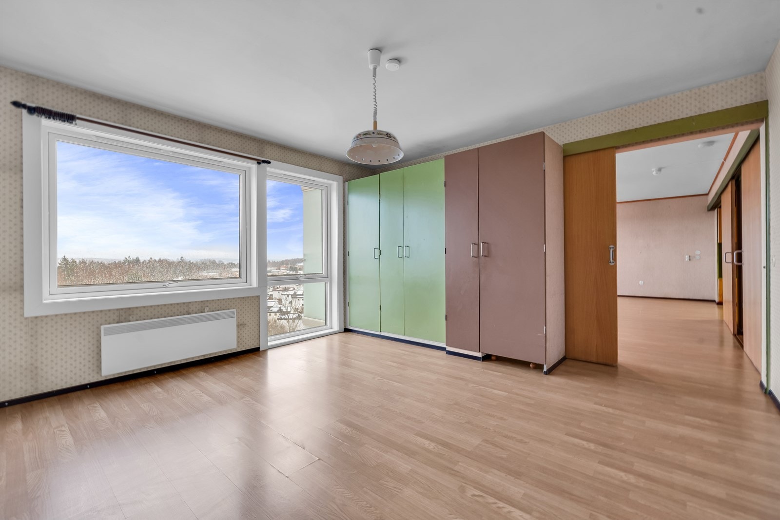 Soverommet har god plass til garderobeløsning Galleribilde