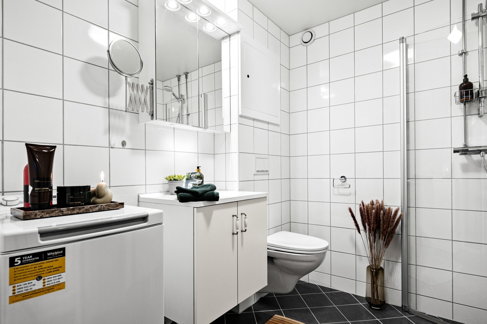 Badet har en veldig fin størrelse og er rehabilitert i regi av borettslaget i 2017/2018. Galleribilde