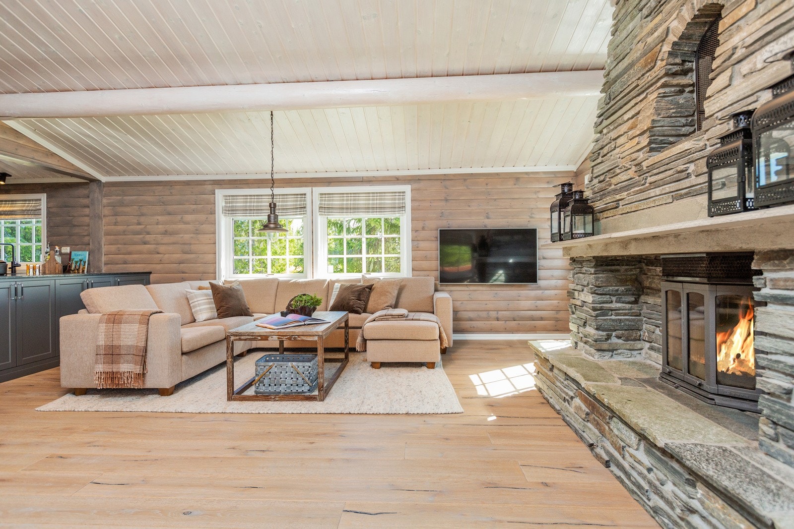 Dette er hytta for dere som ønsker god plass, både oppholdsrom og antall soverom Galleribilde