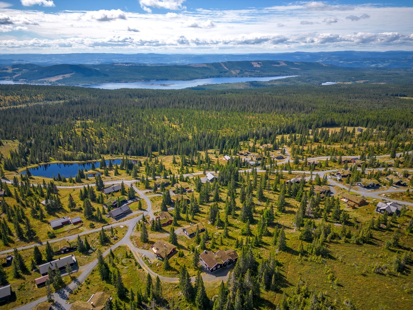 Oversiktsbilde over Småsetra og Skulivangen Galleribilde