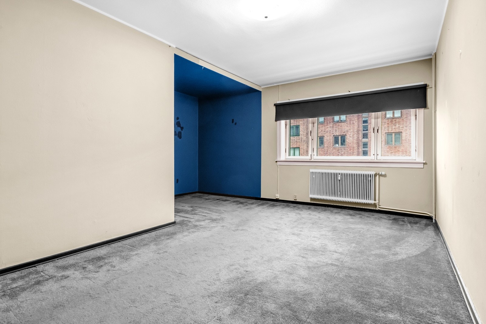 Stue m/ innhugg til sovealkove Galleribilde