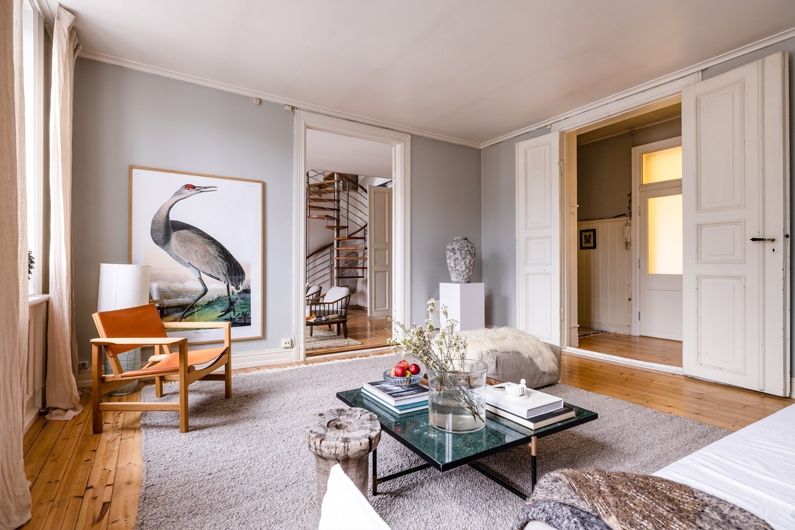En unik, meget romslig og klassisk 6-roms andelsleilighet over 2 plan med privat takterrasse - i hjertet av Grünerløkka Galleribilde