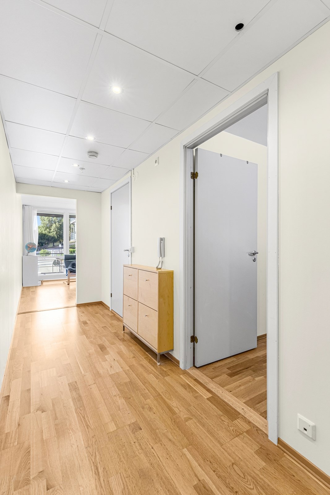 Gangen leder videre til soverom, baderom og stue. Galleribilde