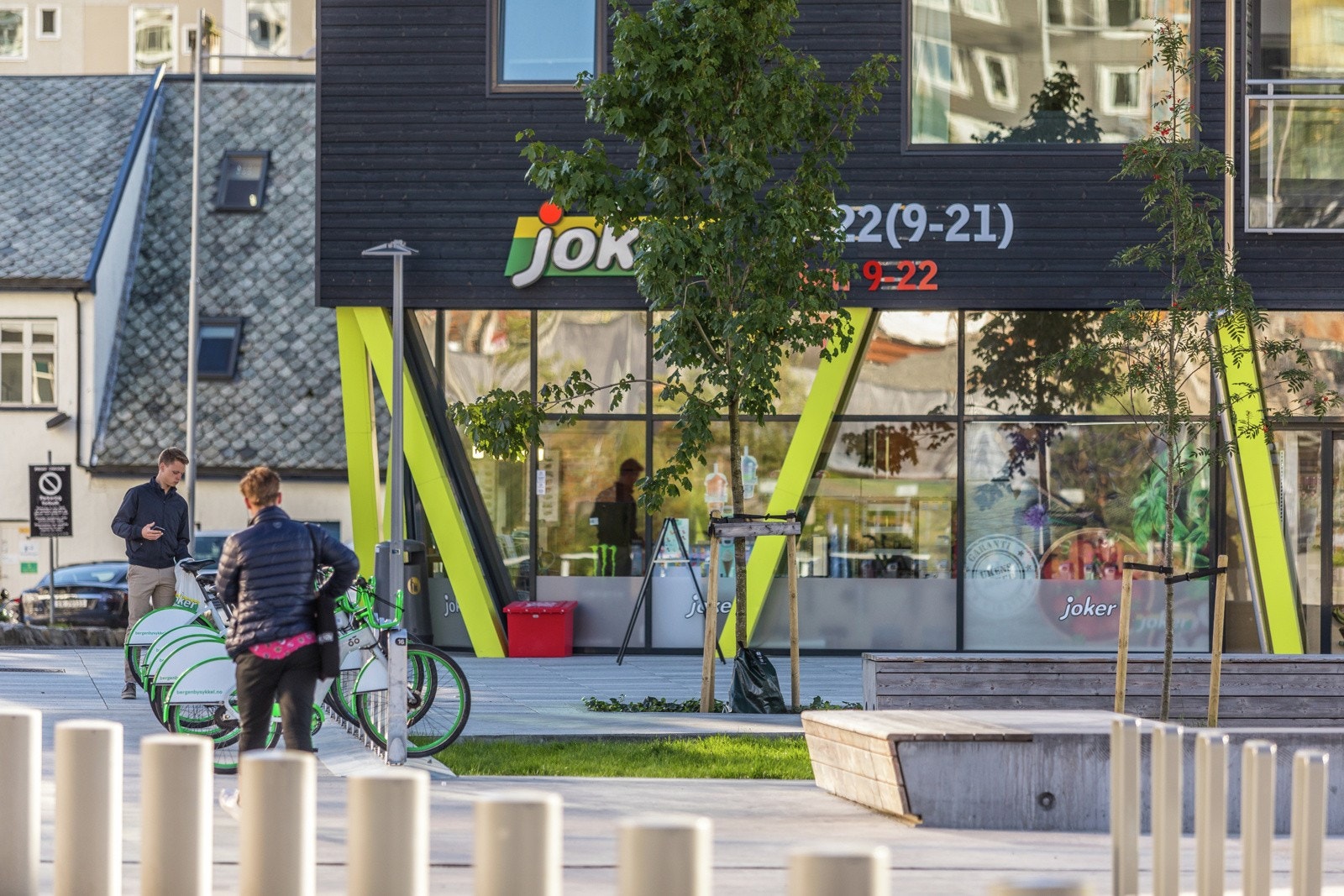Nærbutikk som også holder åpent om søndagene Galleribilde
