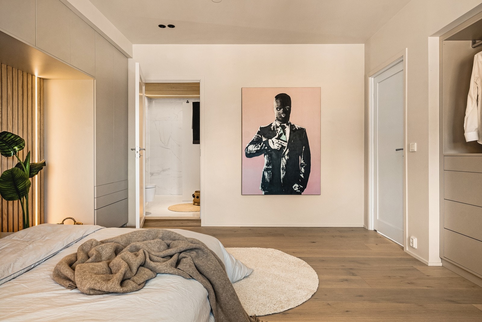 Hovedsoverommet har eget bad med direkte adkomst Galleribilde