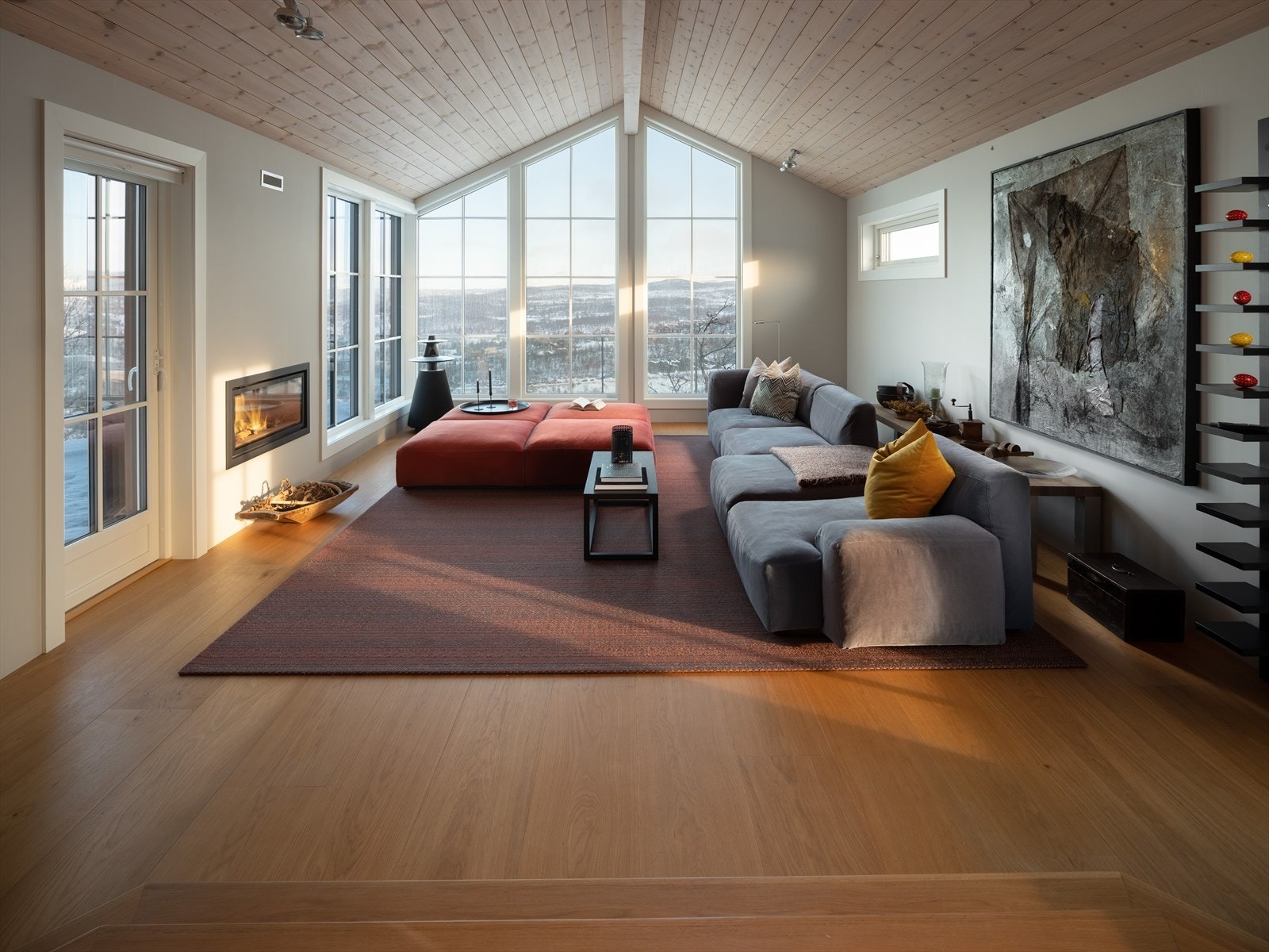 Store luftige rom med sjeldent bra utsiktsforhold Galleribilde