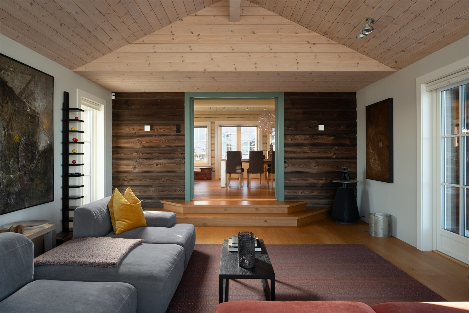 Fra stuen mot spisestue Galleribilde