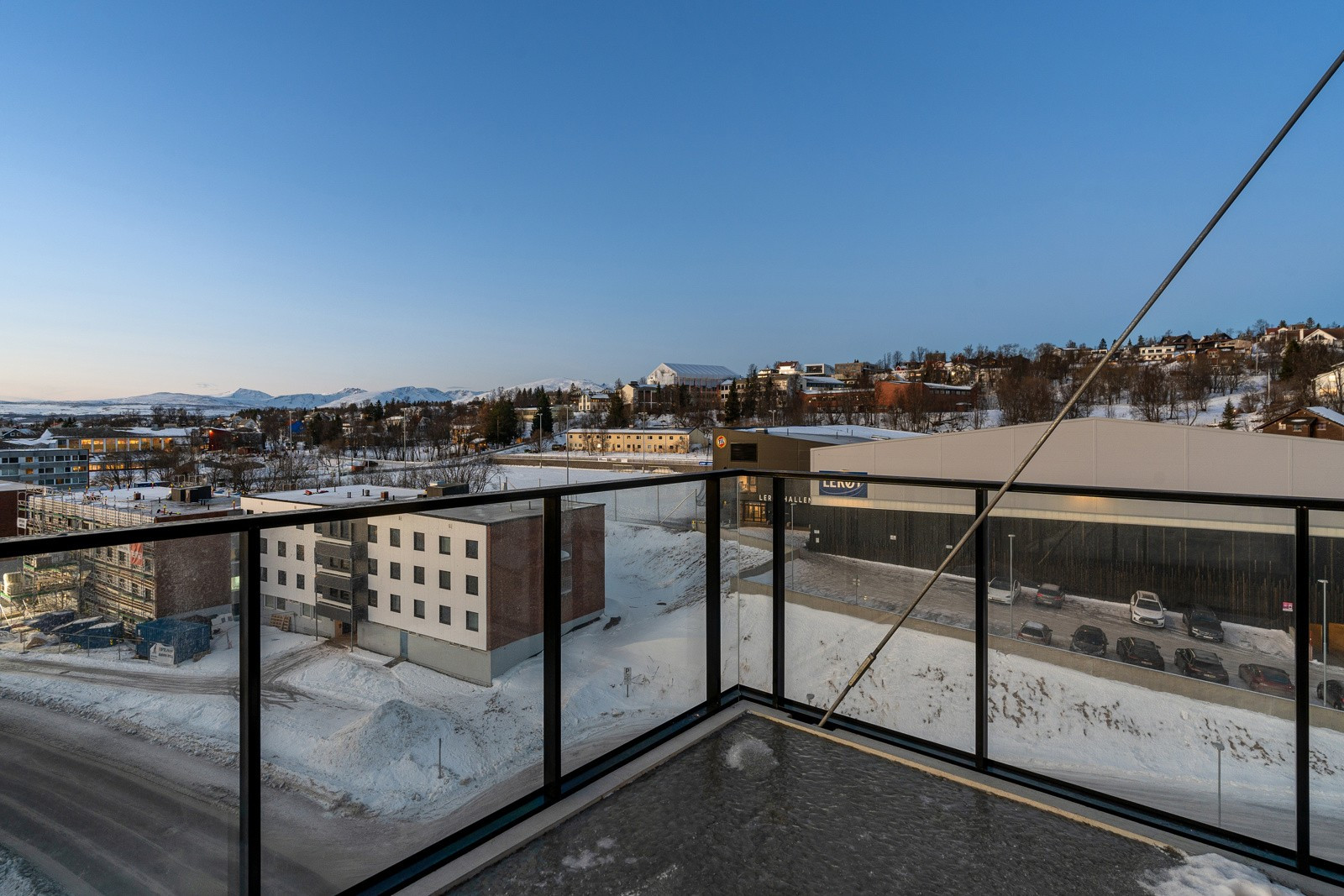 Verandaen må være et av leilighetens høydepunkter.