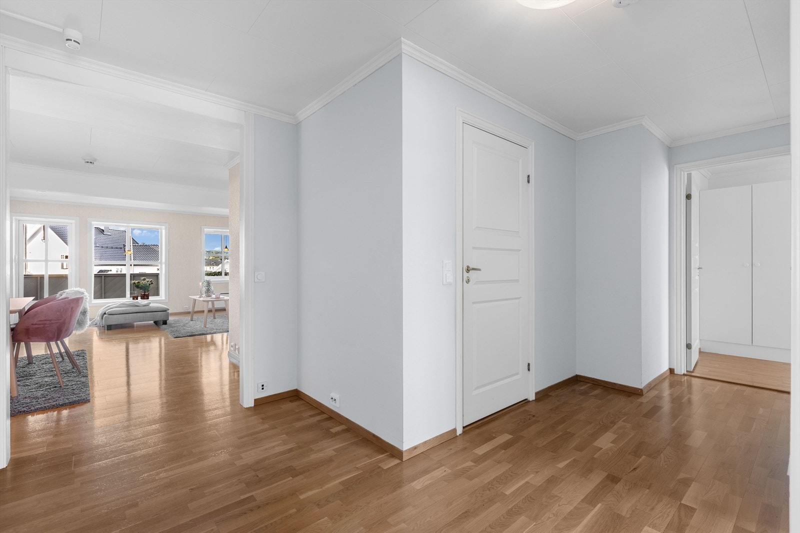 Leiligheten har en romslig og god planløsning Galleribilde
