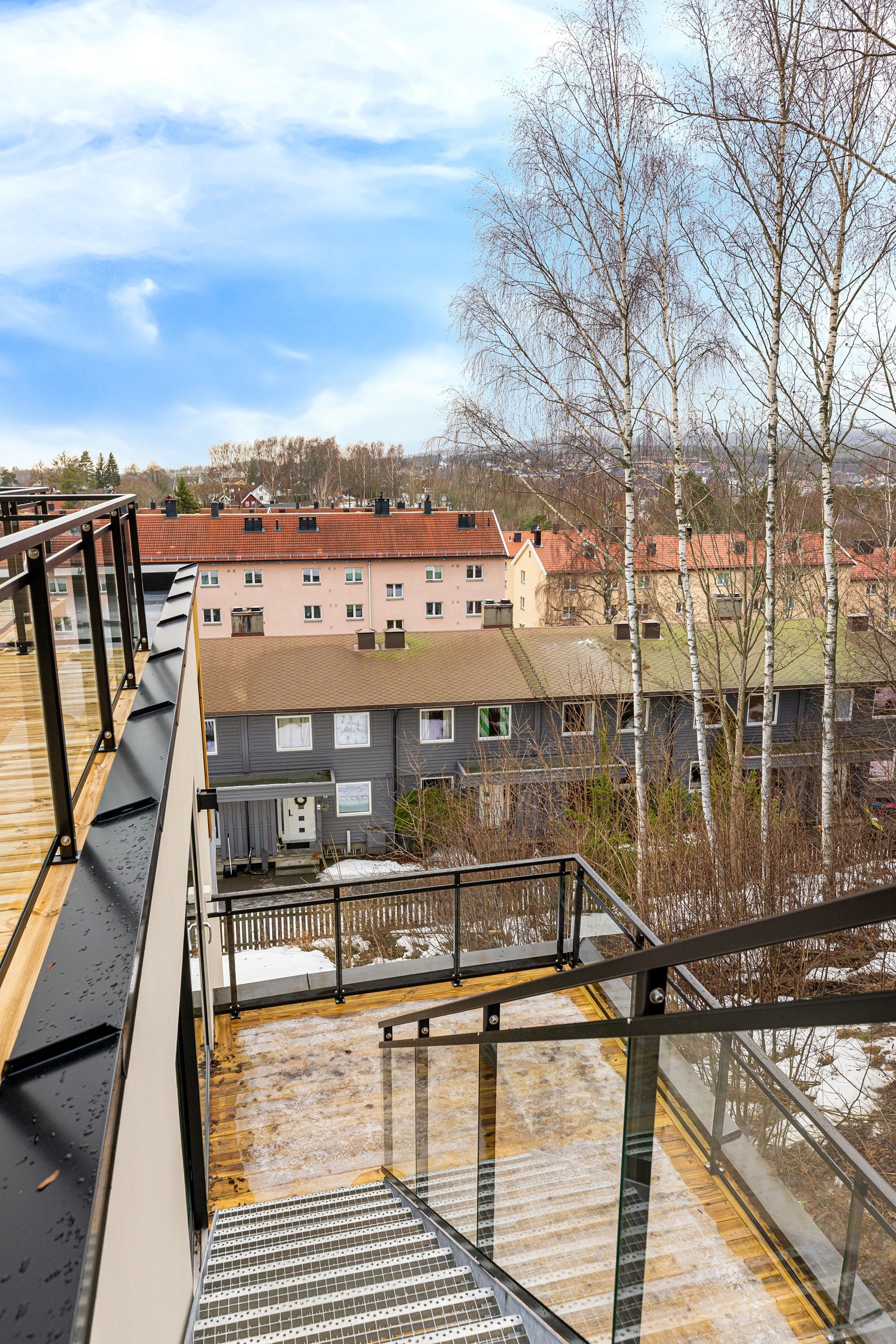 Trapp til tak fra terrassen i 2. etg. Galleribilde