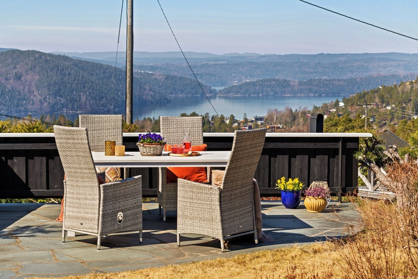 Velkommen til Grenseveien 5 - presentert av eiendomsmegler Charlotte Bårdsen! Galleribilde