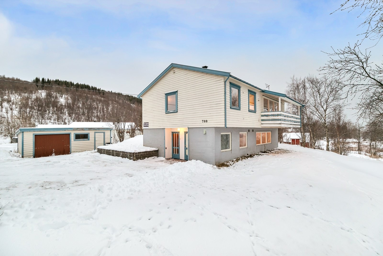 Kun 50 minutter fra Narvik sentrum, og 30 minutter fra Evenes lufthavn. Galleribilde