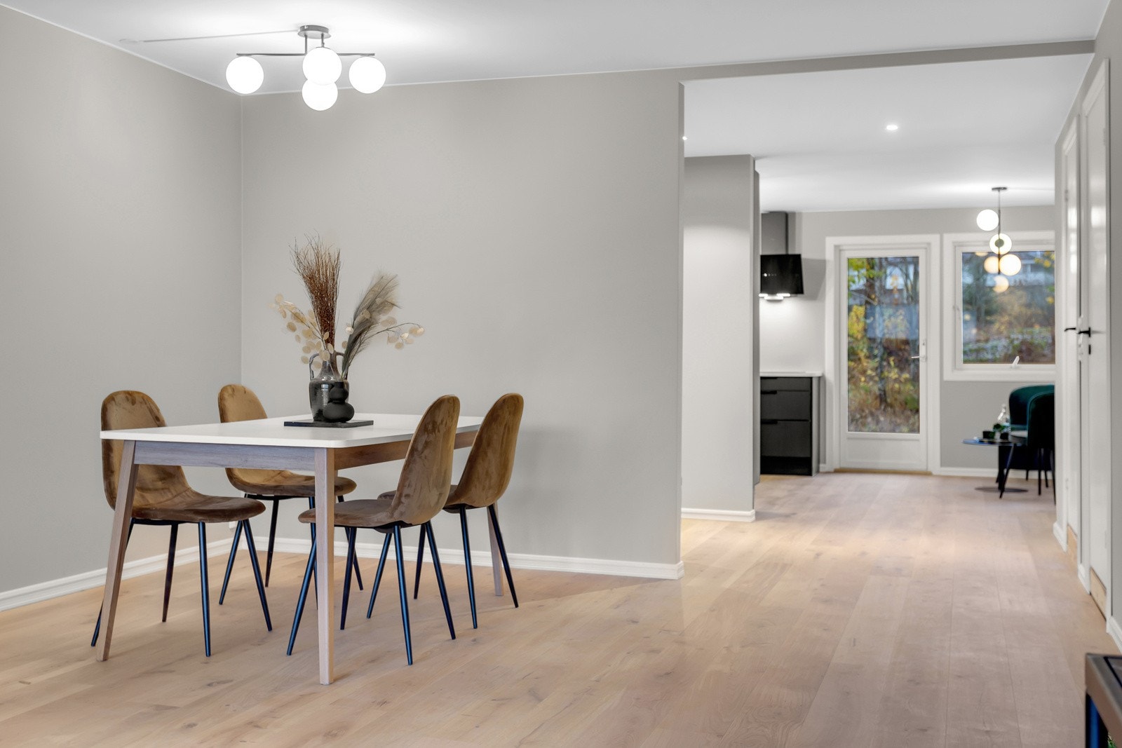 Det er også god plass til å innrede med en spisegruppe. Galleribilde