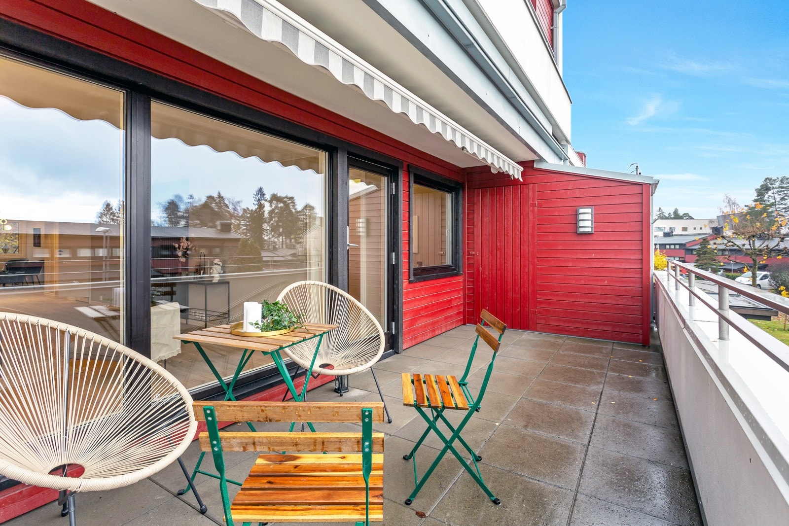 Terrassen er vestvendt med gode solforhold. Galleribilde