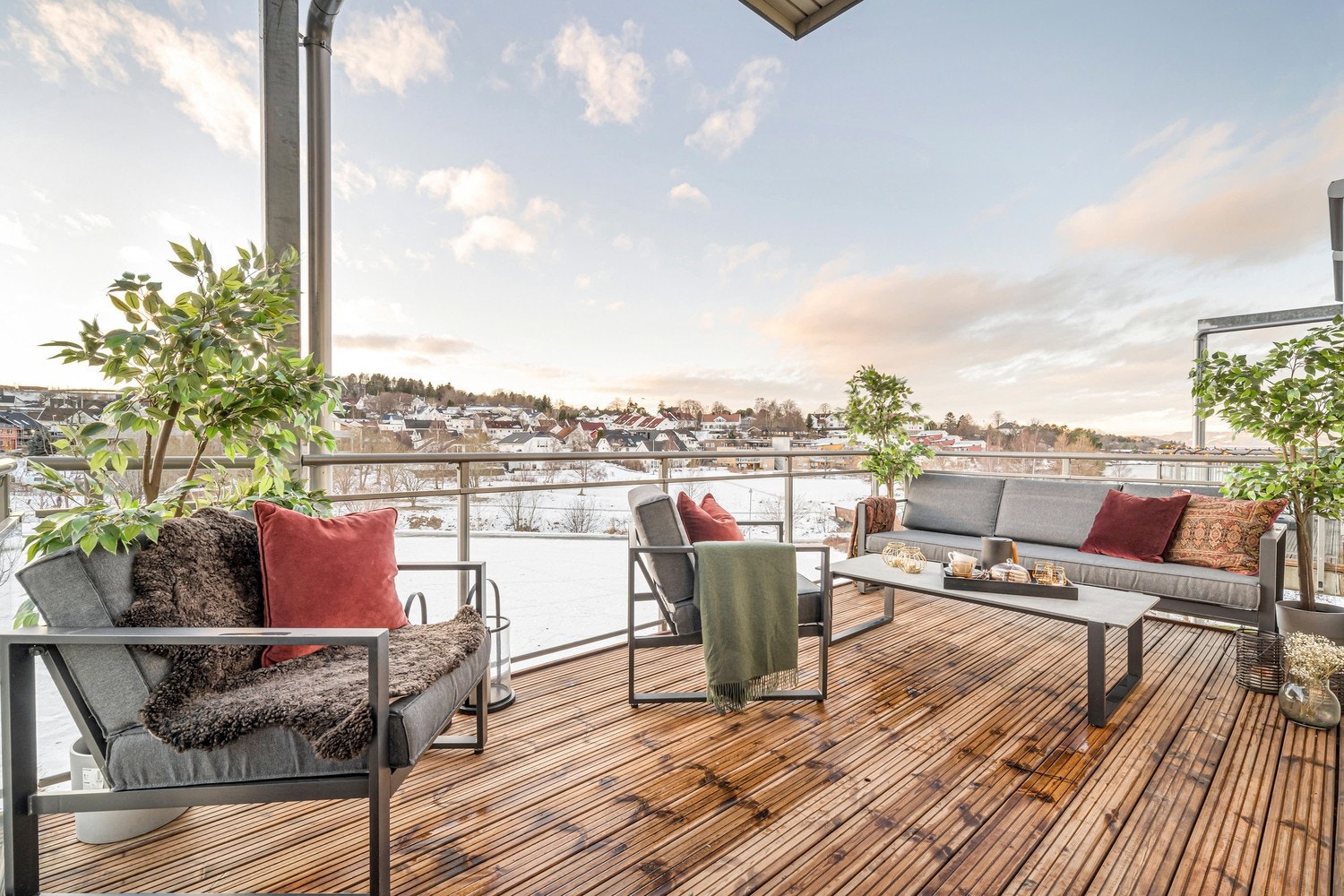 Her sitter man usjenert til, og man slipper å se rett inn i et nabobygg. Galleribilde