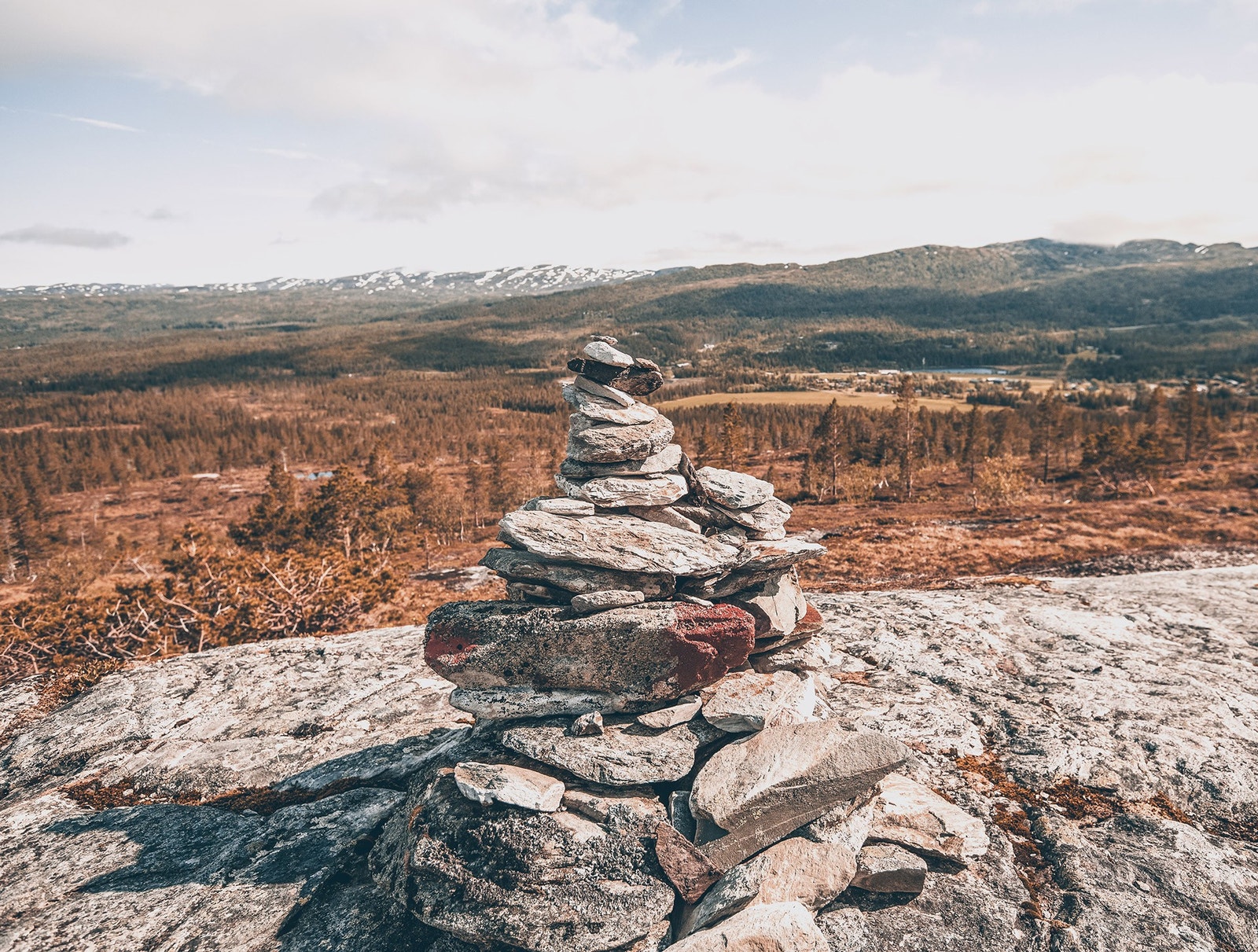 Det mangler ikke på fjelltopper i Meråker og Storlien. Her er det godt utgangspunkt for å komme seg ut i fjellet både sommer og vinter. Galleribilde
